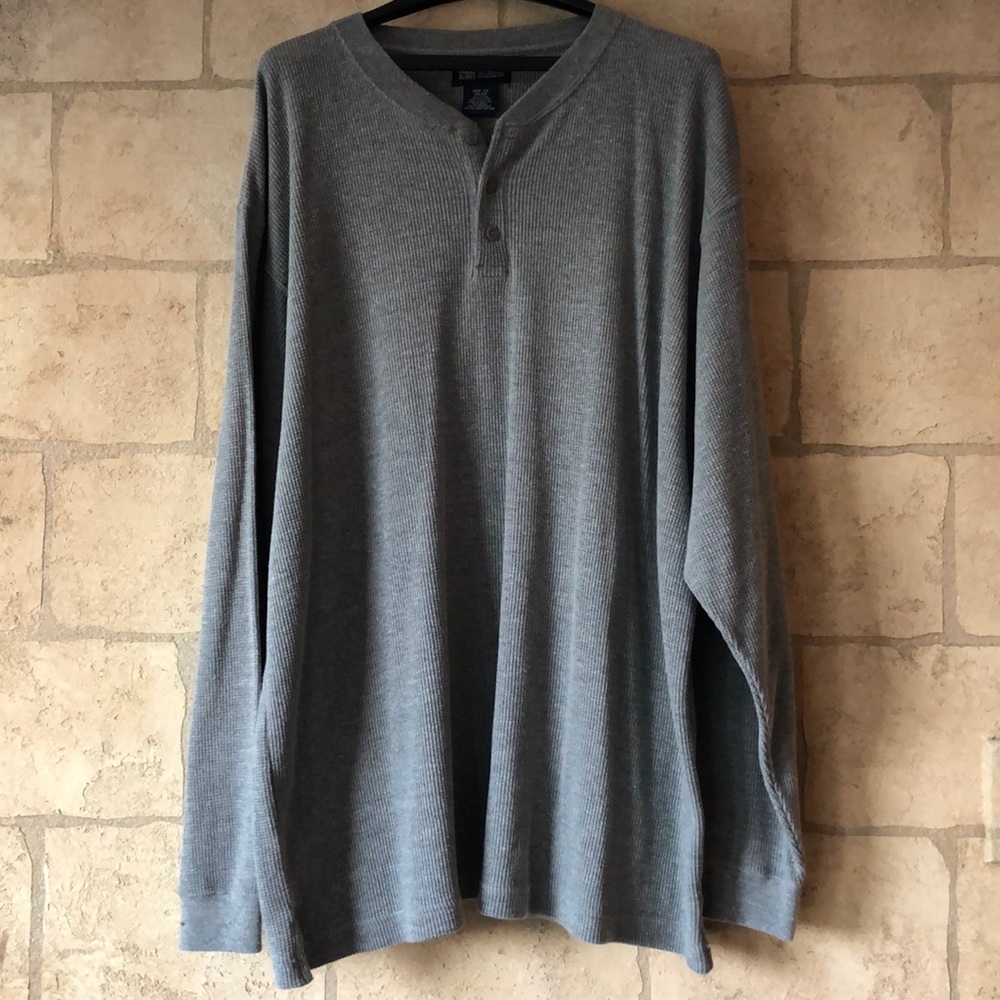 Men’s pullover long sleeve shirt